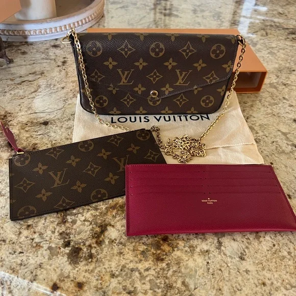 Louis Vuitton 
Pochette Félicie Monogram Clutch/Crossbody - Picture 11 of 16